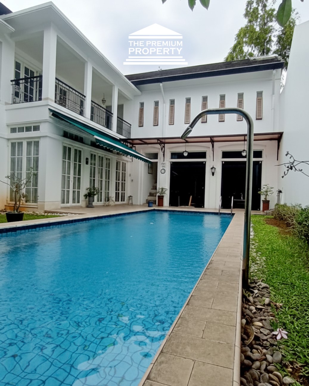 Rumah Mewah 2 Lantai di Jagakarsa. Ada Kolam Renang Pribadi. Akses Jalan Lebar dan Bebas Banjir