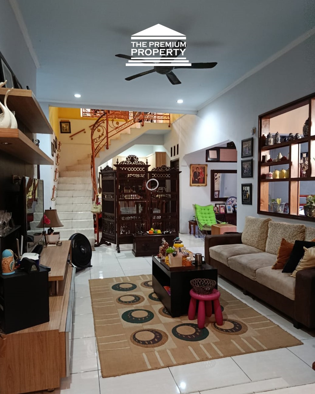 Dijual Rumah 2 Lantai di Mampang Prapatan, Jalan Lebar 2 Mobil, Luas Tanah 190 m2, 7 Kamar Tidur