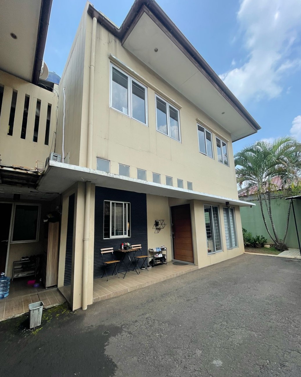 Dijual Rumah di Kebayoran Baru. Ada Rumah Utama dan Rumah Kost 8KT Furnished, Ada Kios Bisa Disewa