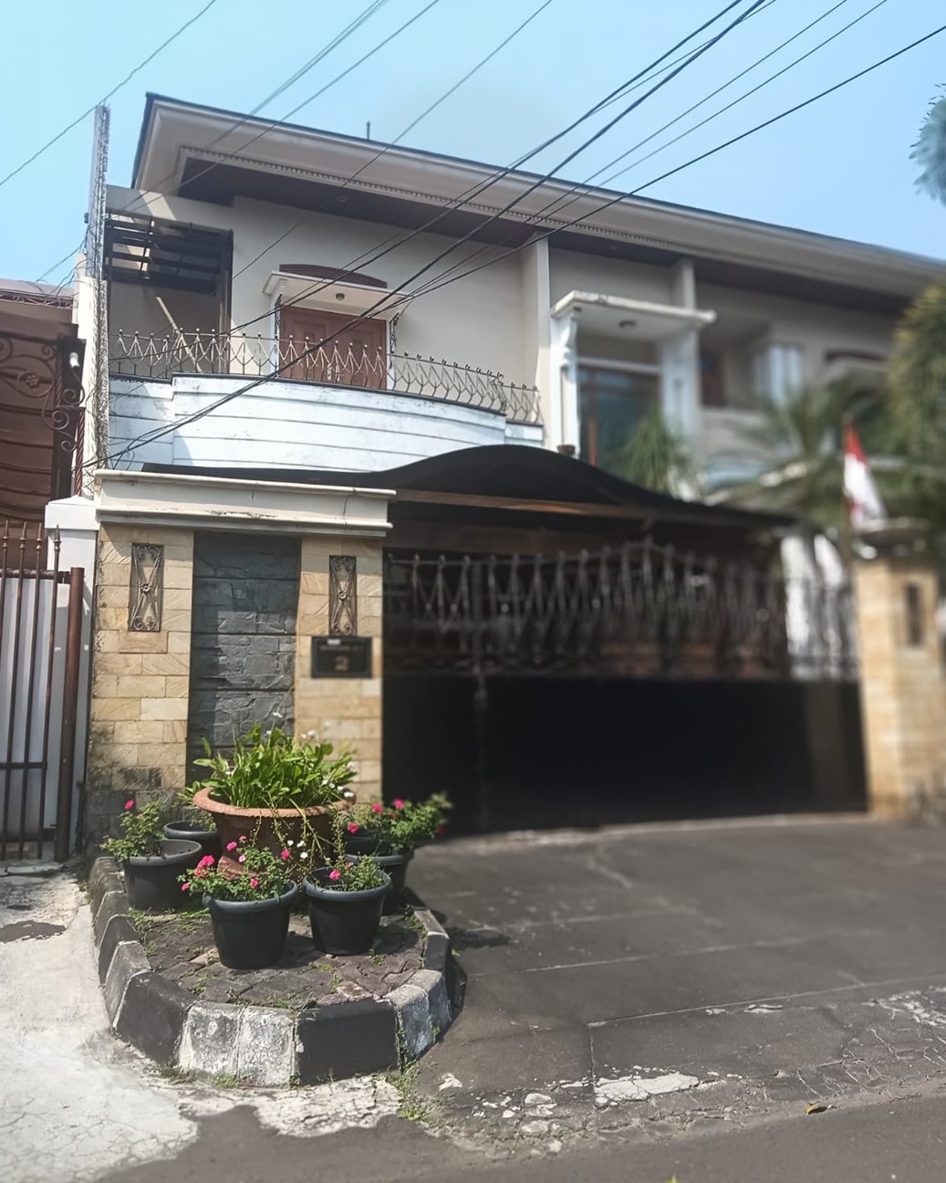 Rumah Dijual di Kebayoran Baru, Dekat SCBD, Kusen Jati, Lantai Marmer, Ada Kolam Renang