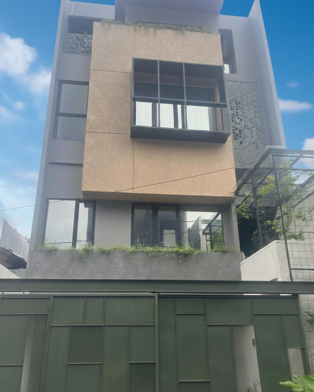 Brand New House 3 Lantai, Ada Tempat Lift! Rumah Dijual di Pondok Indah.