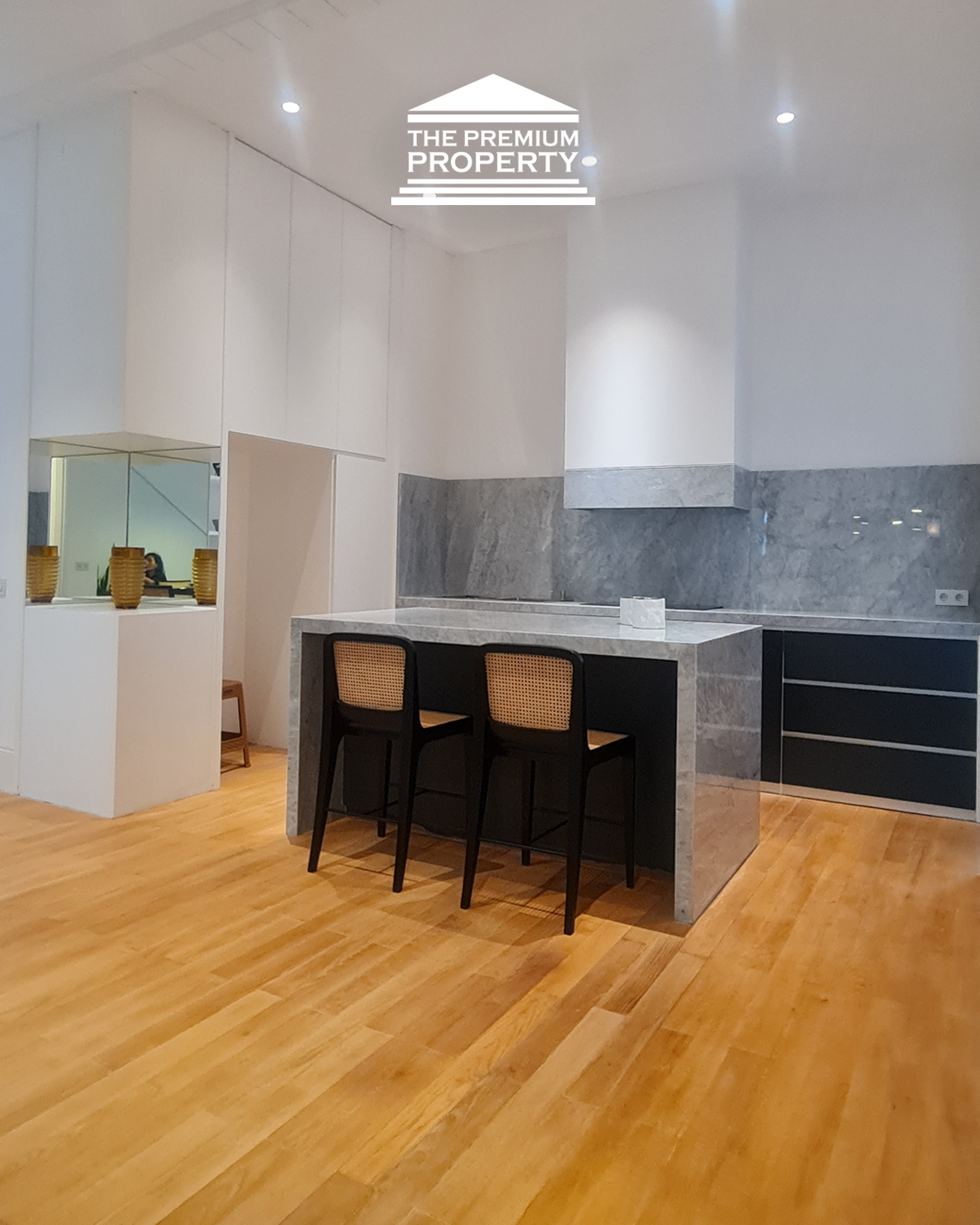Rumah Mewah 3 Lantai + Rooftop - Dekat PIM. Dalam Komplek Eksklusif
