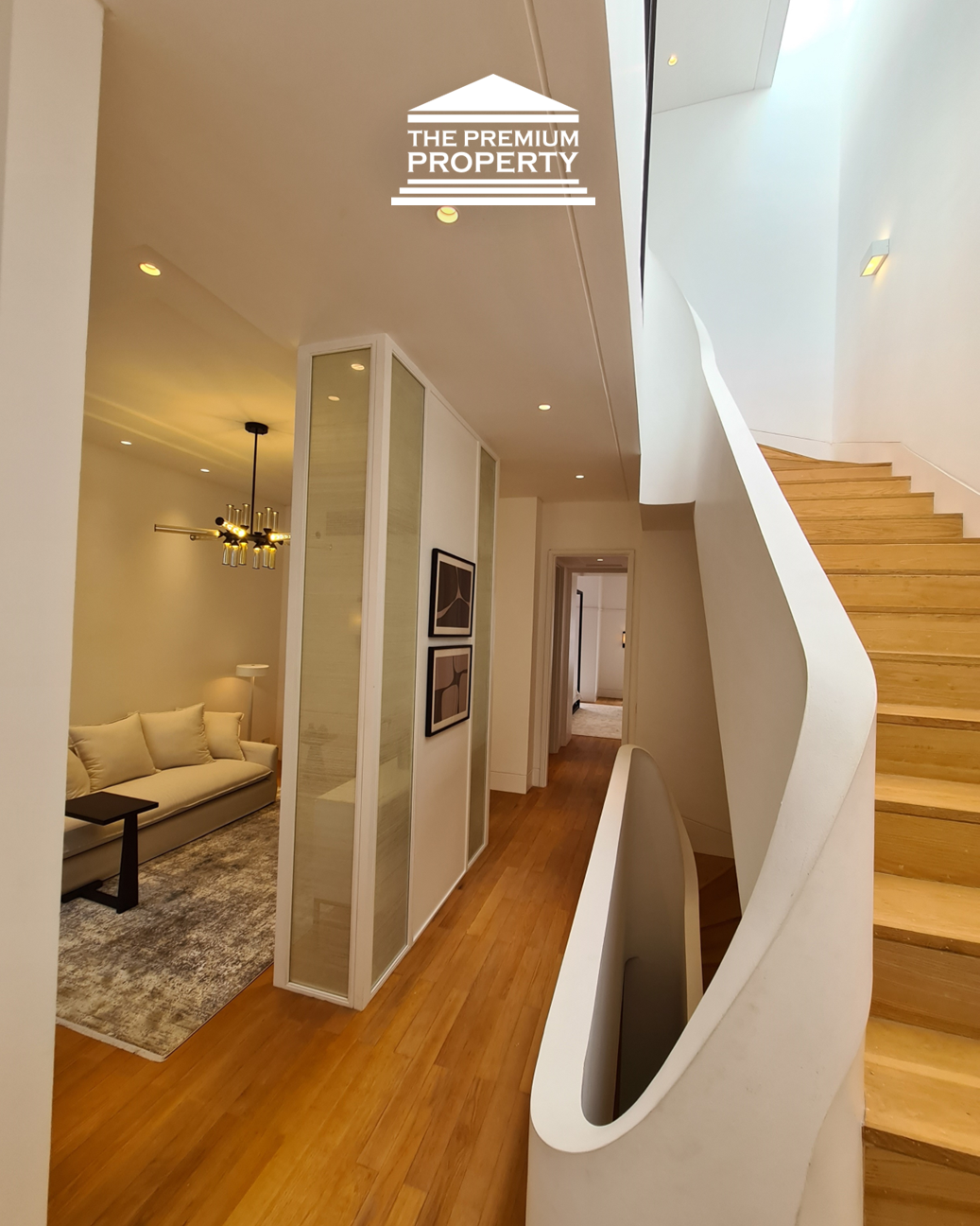 Rumah Mewah 3 Lantai + Rooftop - Dekat PIM. Dalam Komplek Eksklusif