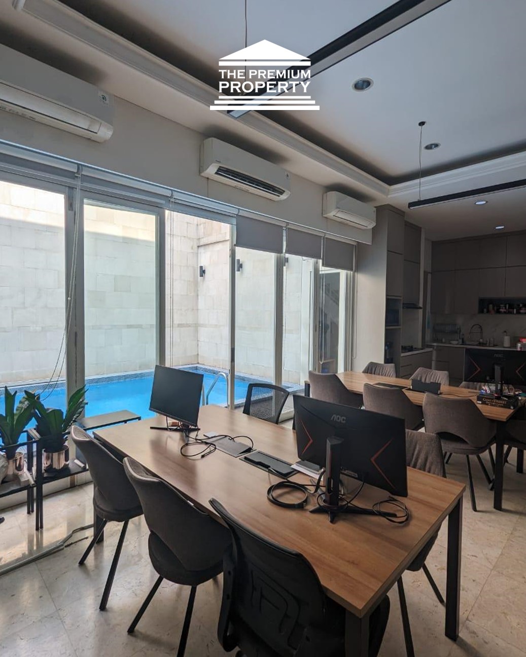 Rumah Kantor Strategis di Area Senopati – Private Pool, Parkir 6 Mobil, Listrik 23rb Watt