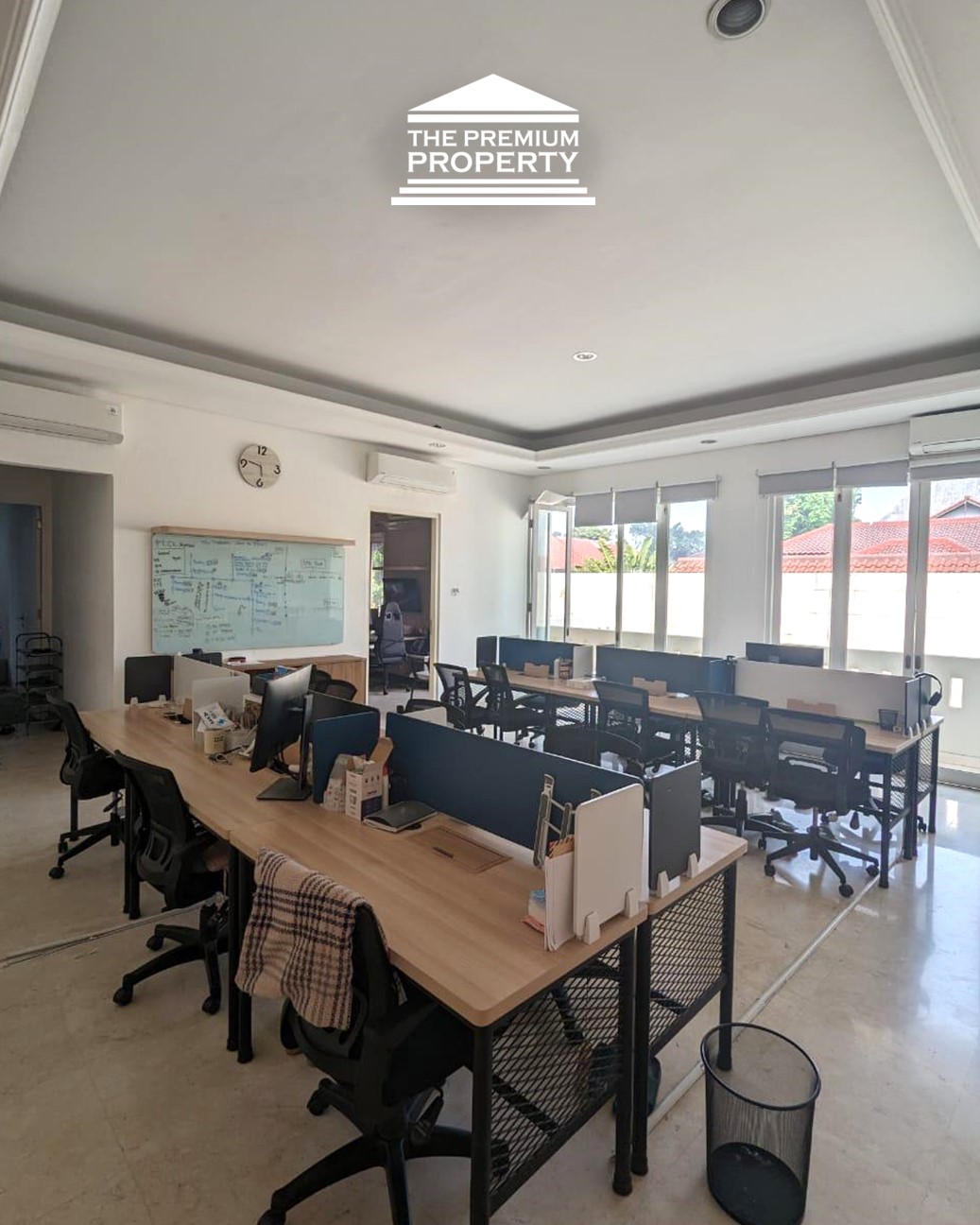Rumah Kantor Strategis di Area Senopati – Private Pool, Parkir 6 Mobil, Listrik 23rb Watt
