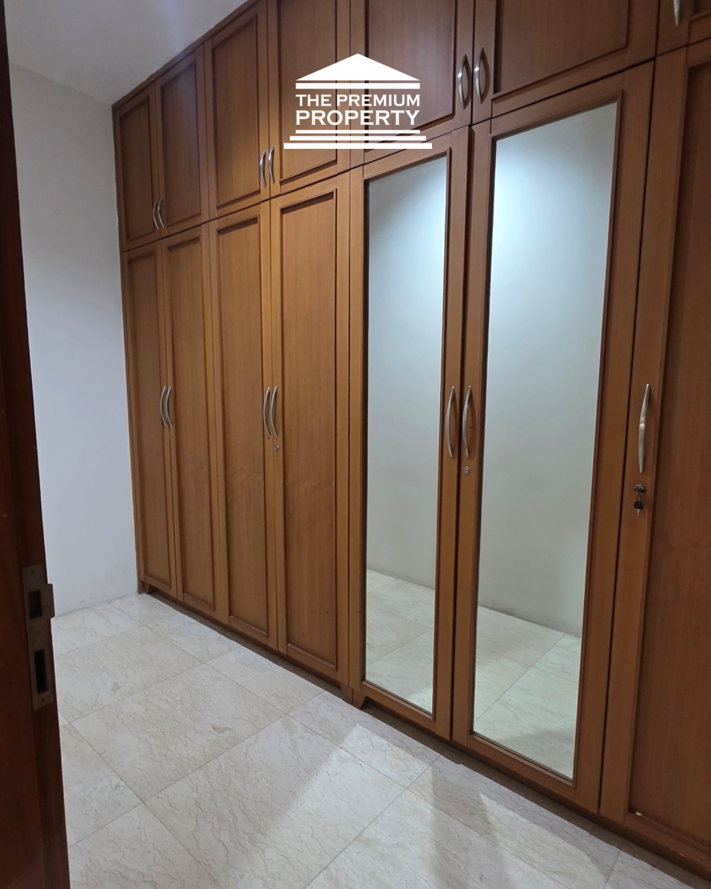 Rumah Mewah Cipete Utara Ada Kolam Renang – LT 345m2, Lokasi Elit Dekat Kemang