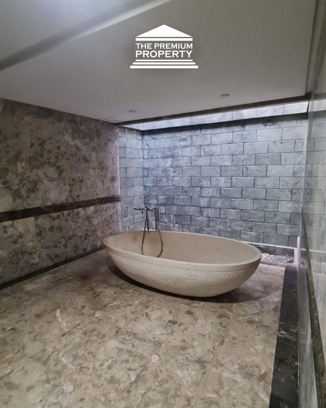 Rumah Mewah Karya Hadiprana di Cilandak – LT 840m2, Private Pool & Basement