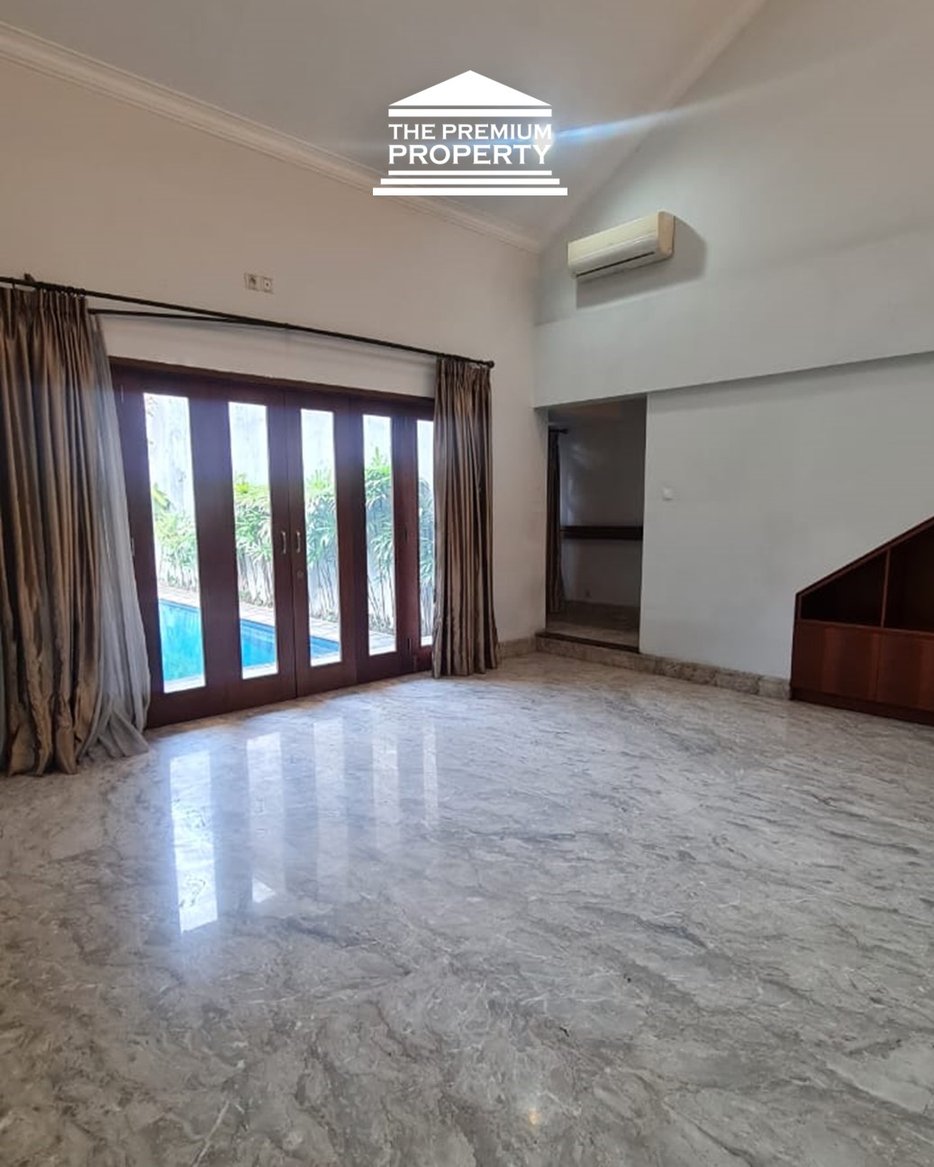 Rumah Mewah Karya Hadiprana di Cilandak – LT 840m2, Private Pool & Basement