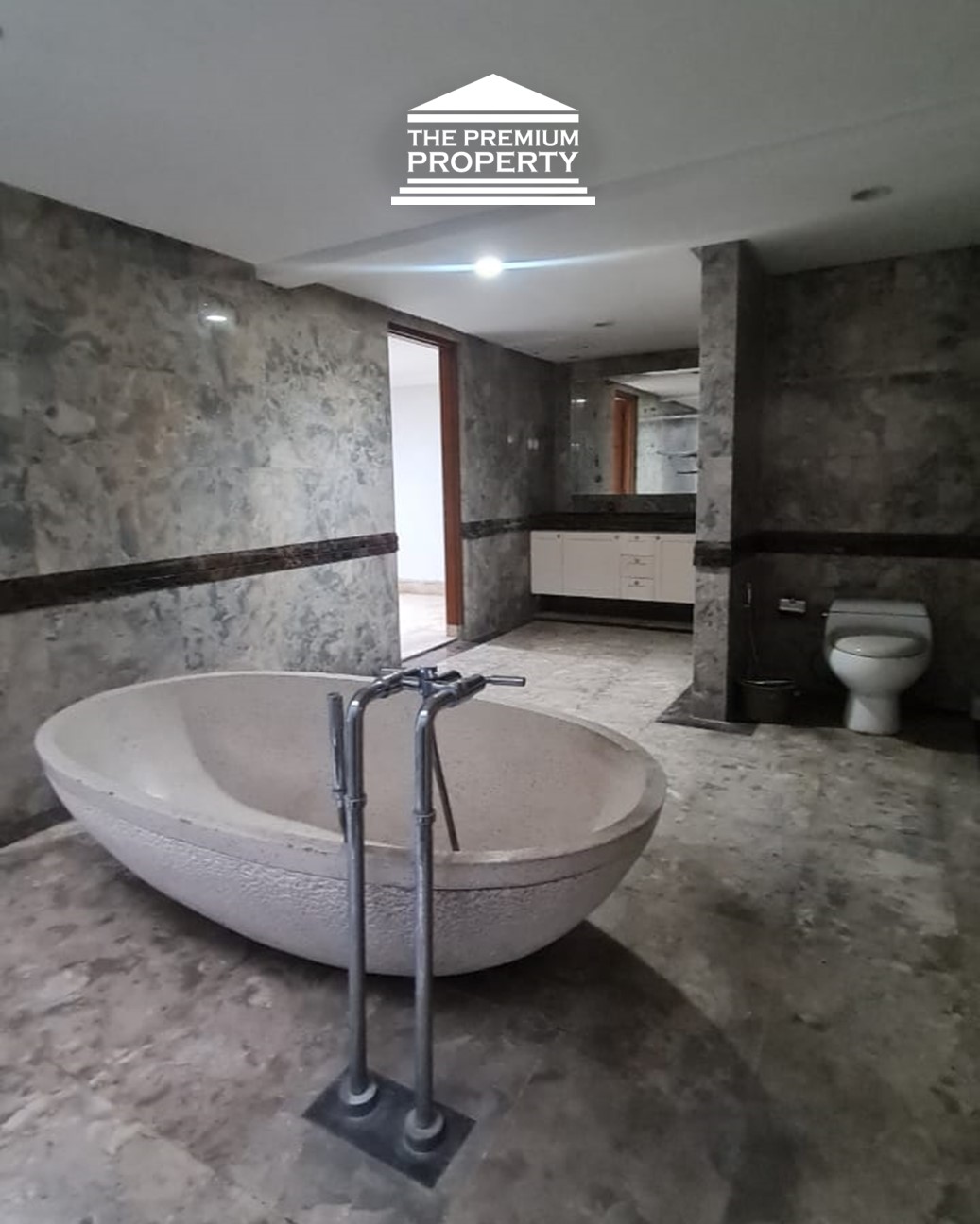 Rumah Mewah Karya Hadiprana di Cilandak – LT 840m2, Private Pool & Basement