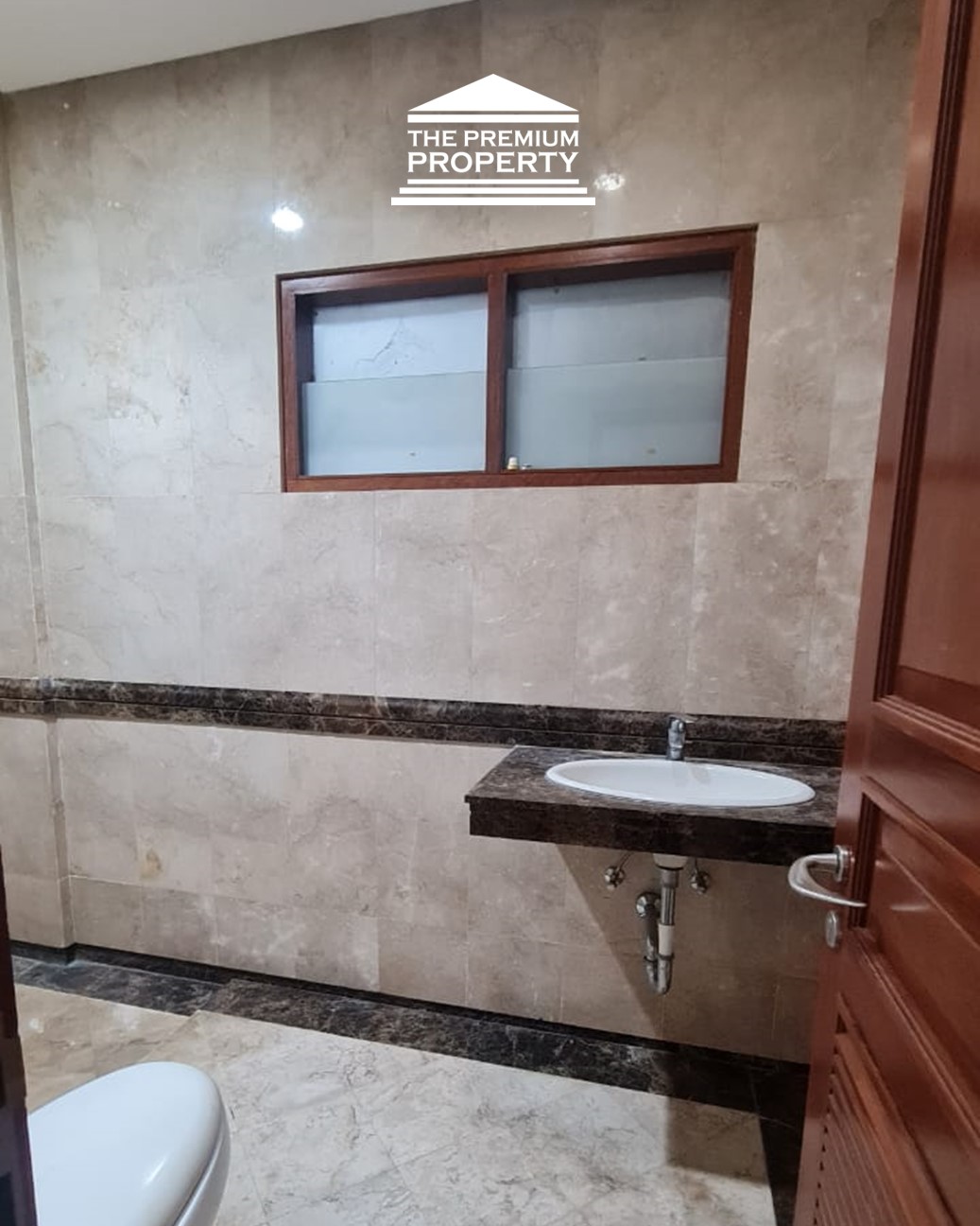 Rumah Mewah Karya Hadiprana di Cilandak – LT 840m2, Private Pool & Basement