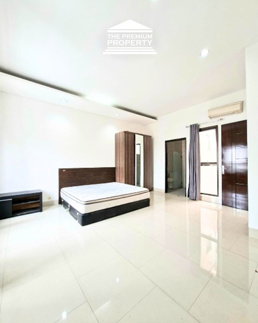 Rumah Dijual Kebayoran Baru Jakarta Selatan, 2 Lantai Dekat PIM & Blok M