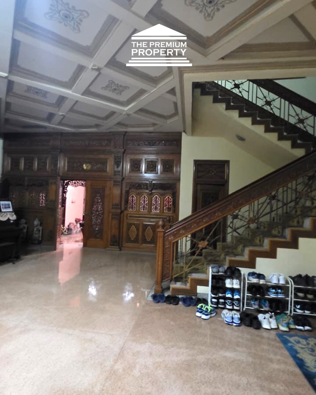 Rumah Klasik 2 Lantai di Lokasi Premium Menteng Jakarta Pusat