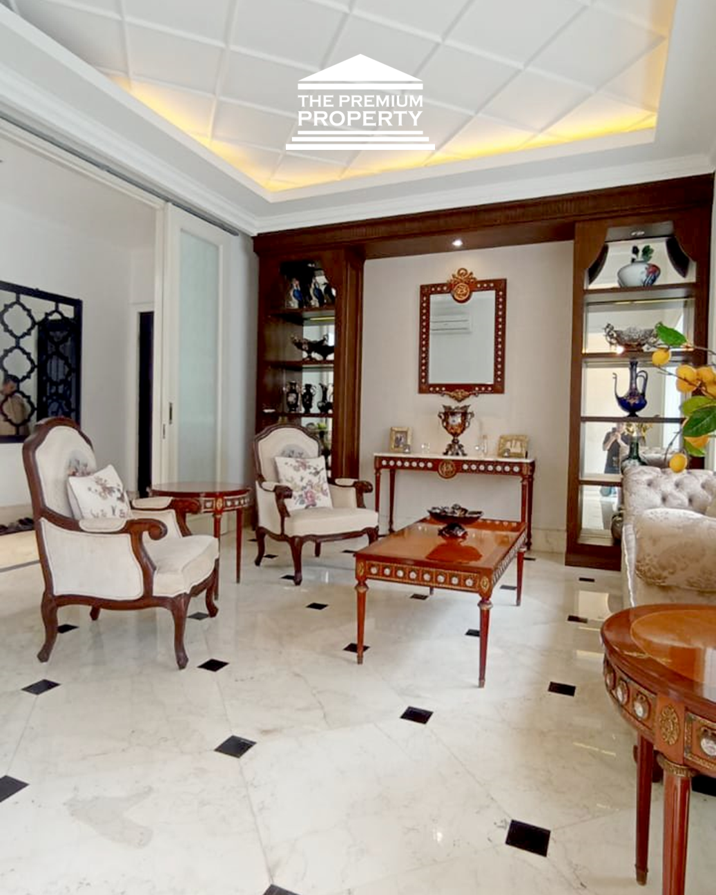 Rumah Mewah 2 Lantai di Jagakarsa. Ada Kolam Renang Pribadi. Akses Jalan Lebar dan Bebas Banjir