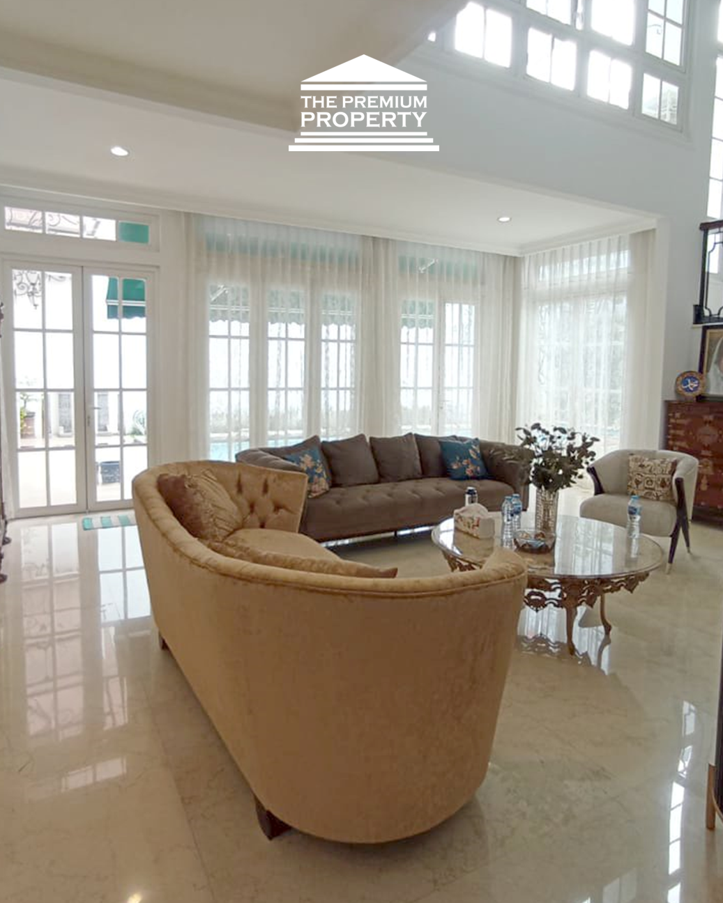 Rumah Mewah 2 Lantai di Jagakarsa. Ada Kolam Renang Pribadi. Akses Jalan Lebar dan Bebas Banjir