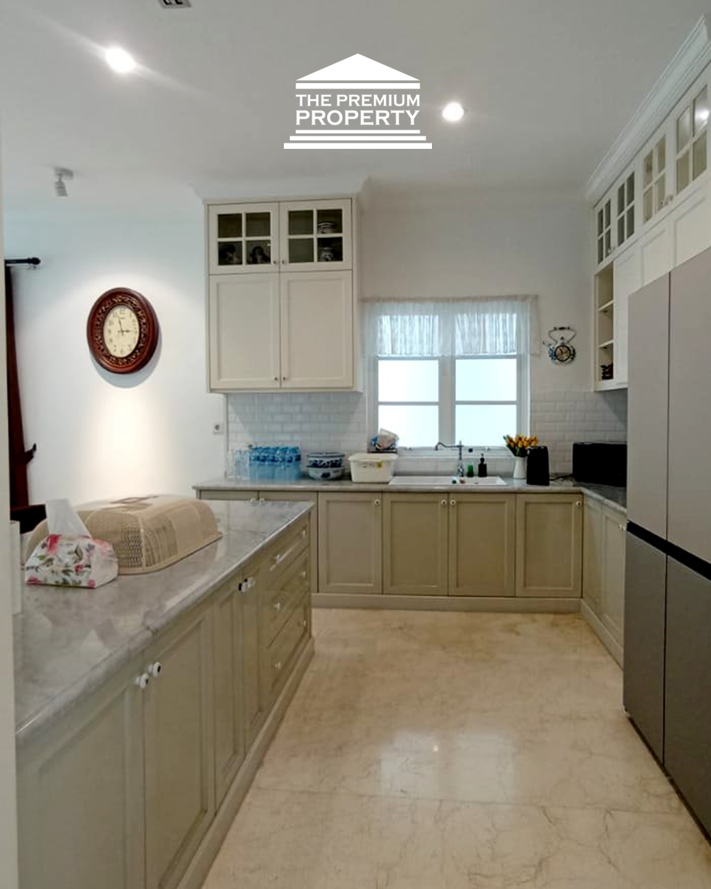 Rumah Mewah 2 Lantai di Jagakarsa. Ada Kolam Renang Pribadi. Akses Jalan Lebar dan Bebas Banjir