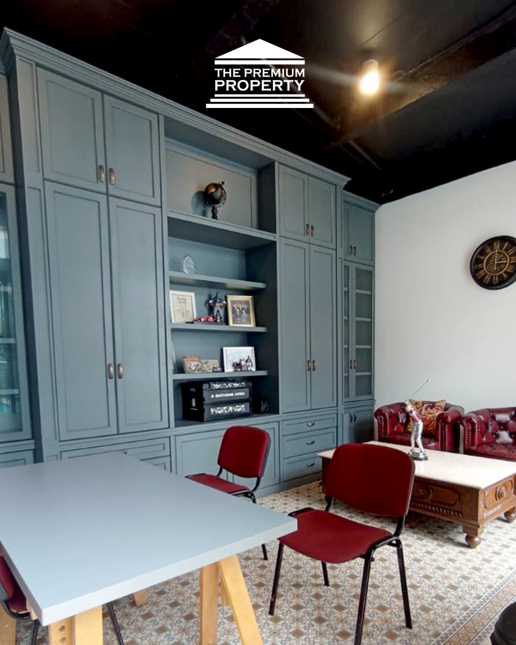 Rumah Mewah 2 Lantai di Jagakarsa. Ada Kolam Renang Pribadi. Akses Jalan Lebar dan Bebas Banjir