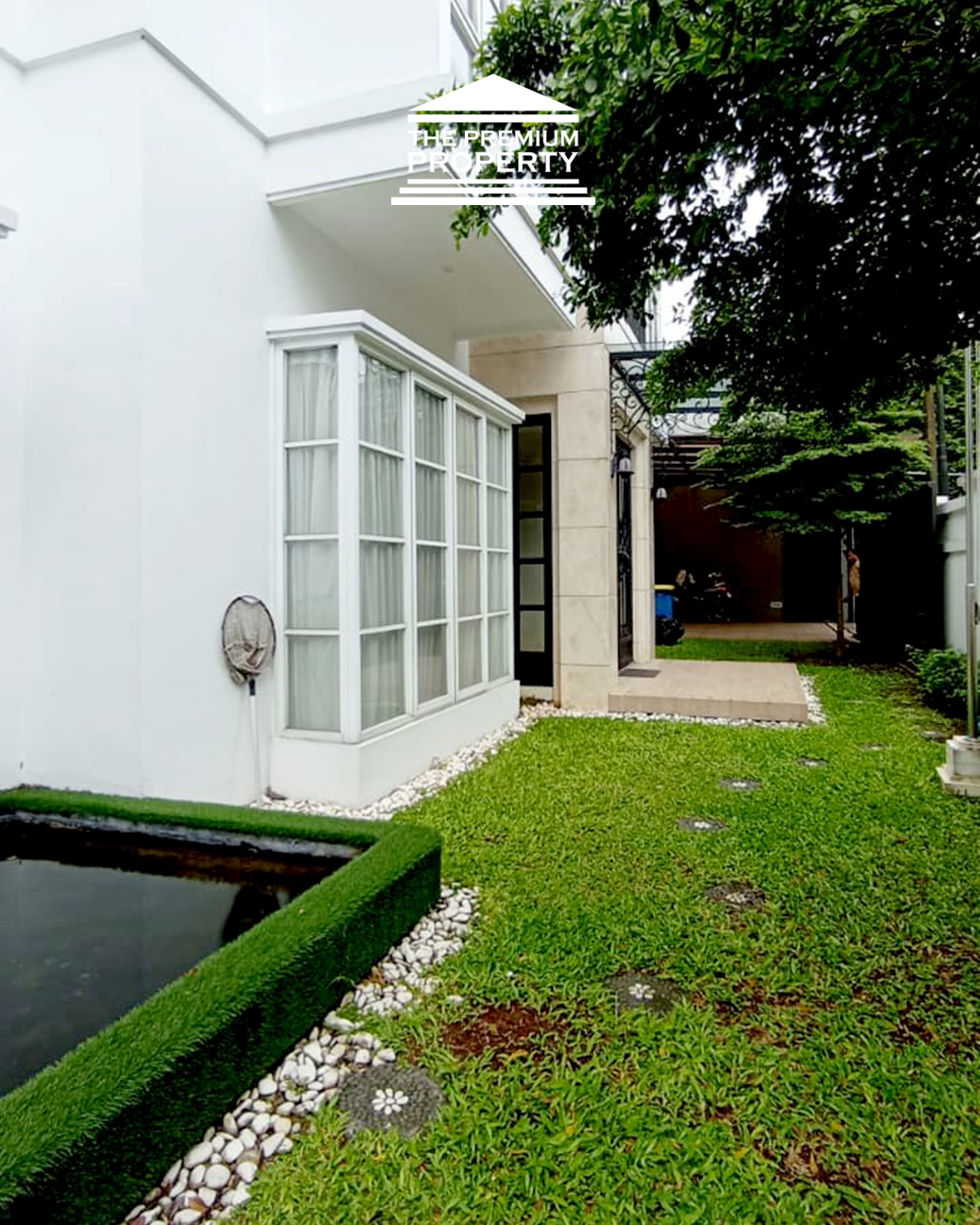 Rumah Mewah 2 Lantai di Jagakarsa. Ada Kolam Renang Pribadi. Akses Jalan Lebar dan Bebas Banjir