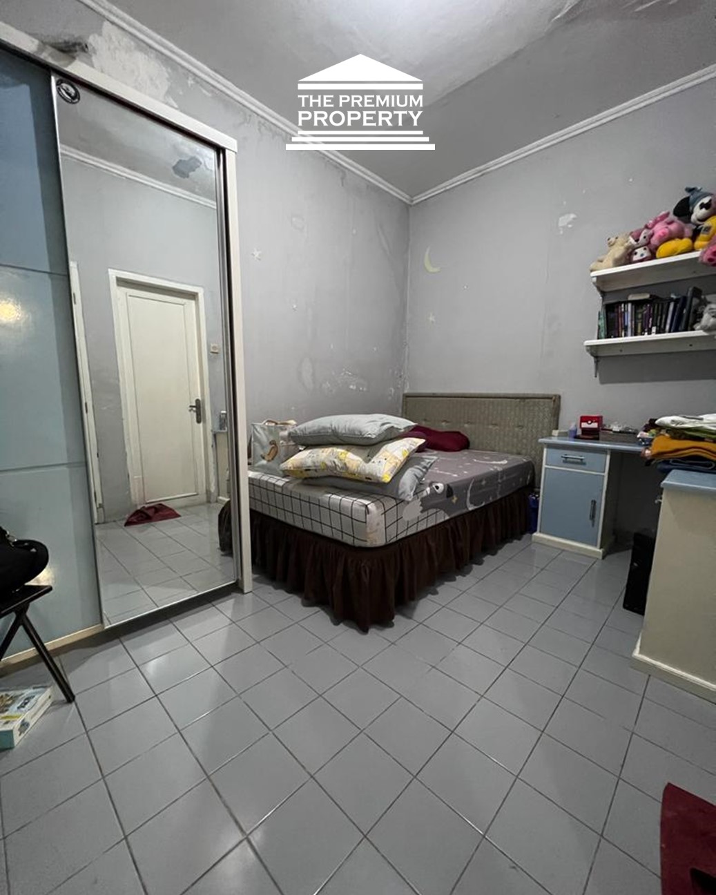 Rumah Dijual di Mampang Prapatan, Luas 250 m2, Rumah Lama