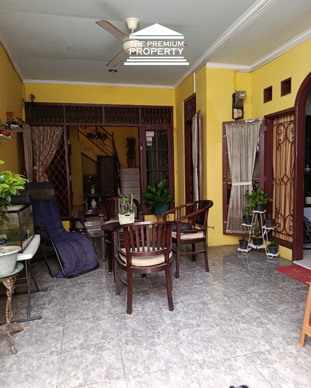 Dijual Rumah 2 Lantai di Mampang Prapatan, Jalan Lebar 2 Mobil, Luas Tanah 190 m2, 7 Kamar Tidur