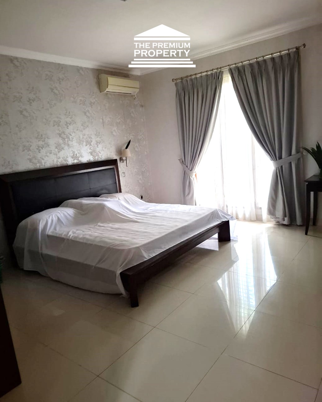 Rumah Dijual di Pondok Indah-2Lantai, 4 Kamar Tidur, Area Pinang