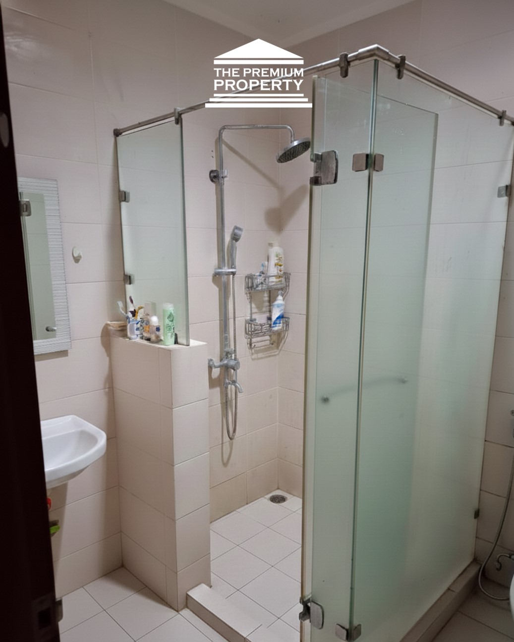 Rumah Dijual di Pondok Indah-2Lantai, 4 Kamar Tidur, Area Pinang