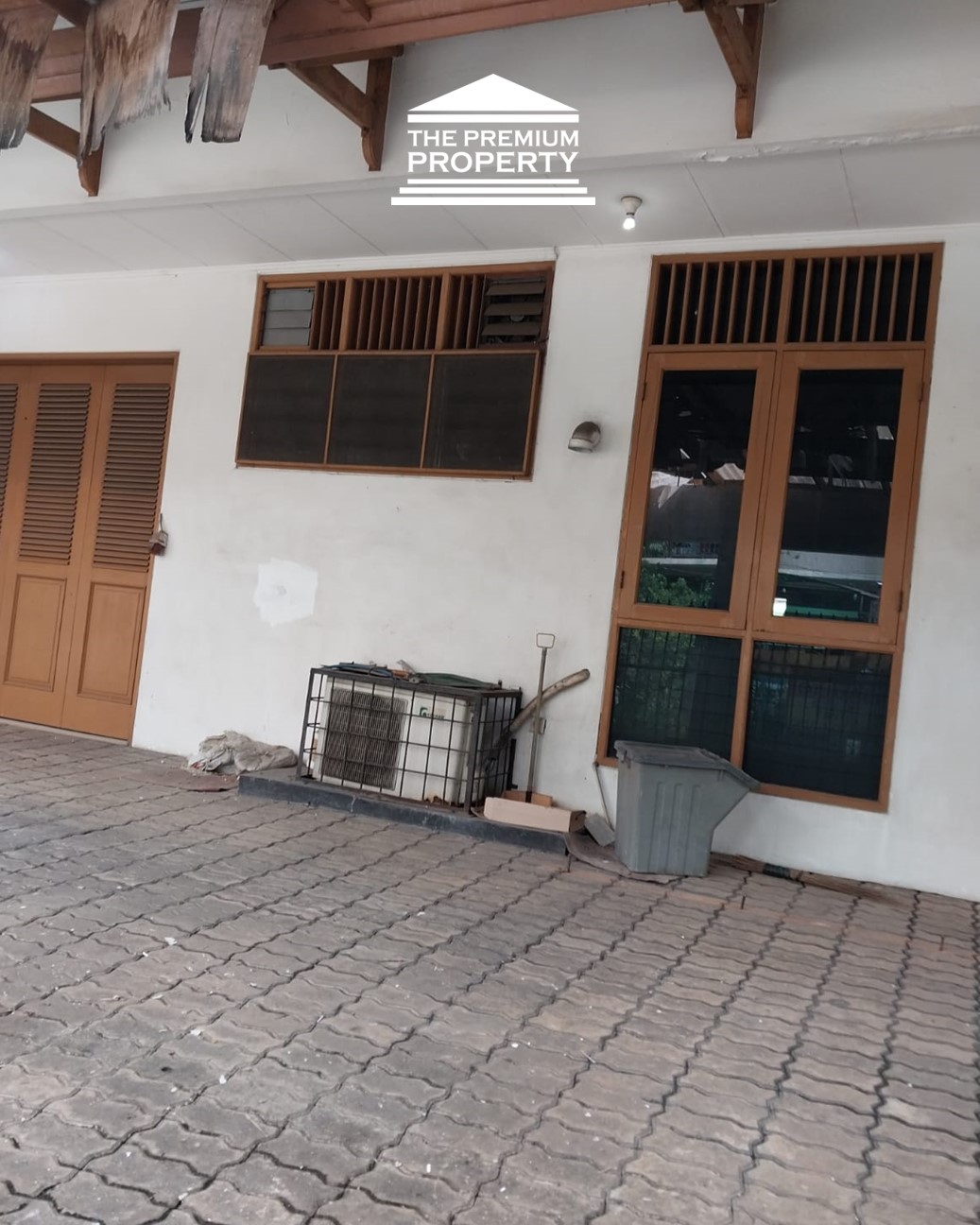 Rumah Dijual di Pondok Indah, Rumah lama, Huk, 2 Lantai, 4 Kamar Tidur