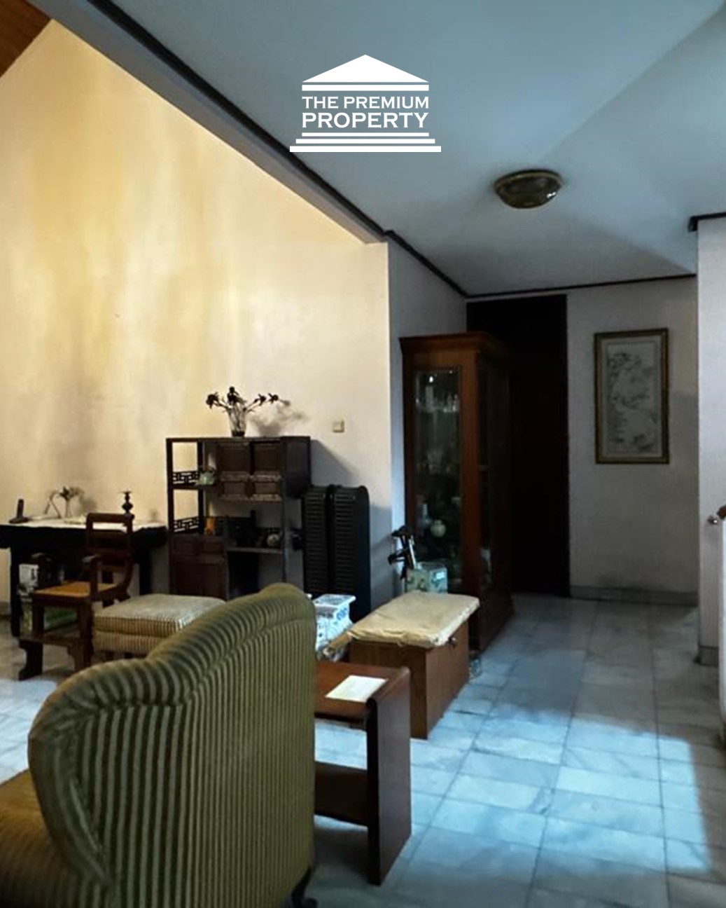 Dijual Rumah Lama 2 Lantai di Gandaria, Kebayoran Baru. Bisa Jalan Kaki ke Mal Gancit, Dekat ke Sudirman