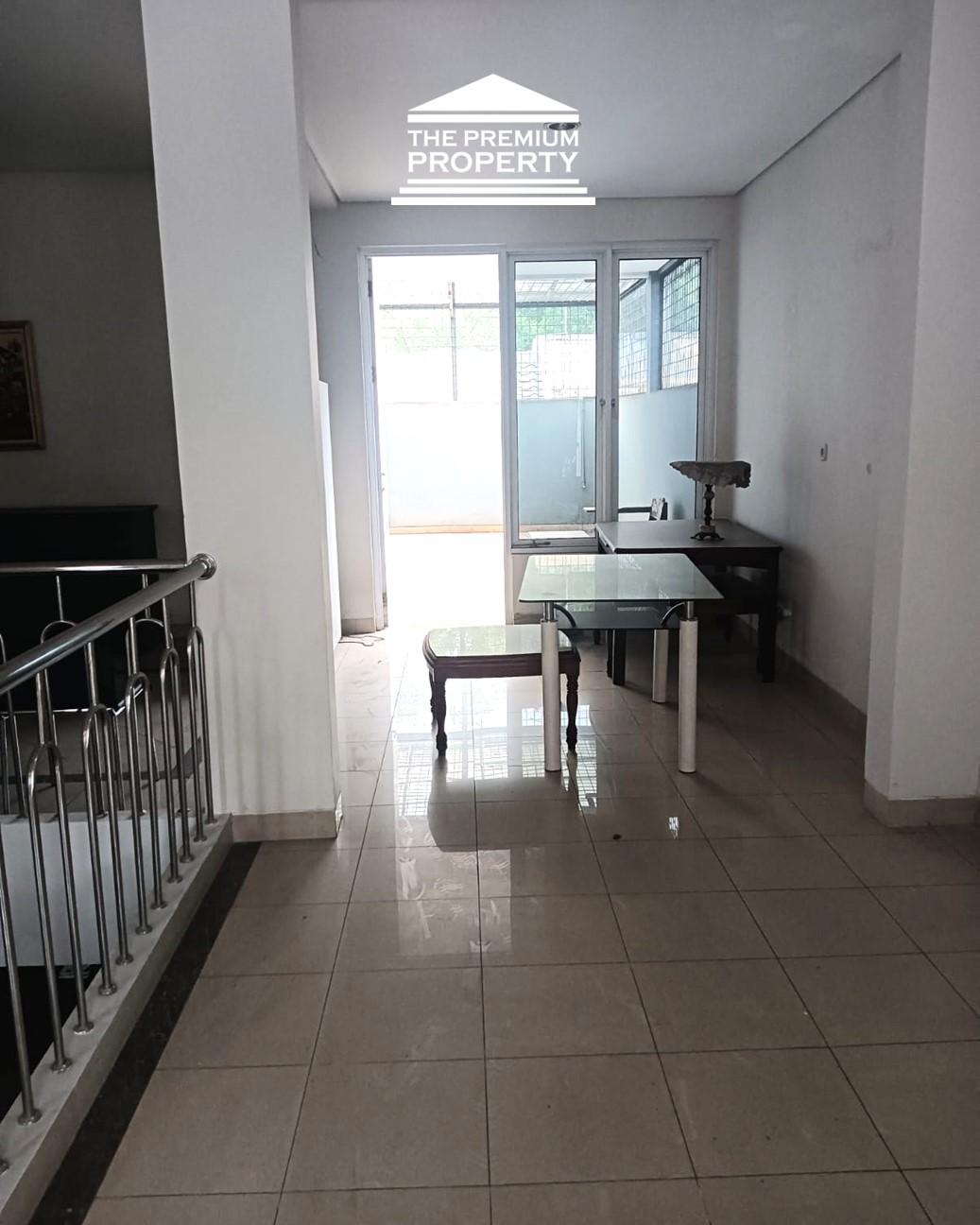 Rumah Dijual di Kebayoran Baru, Dekat Radio Dalam, Blok M, Bisa untuk Kantor
