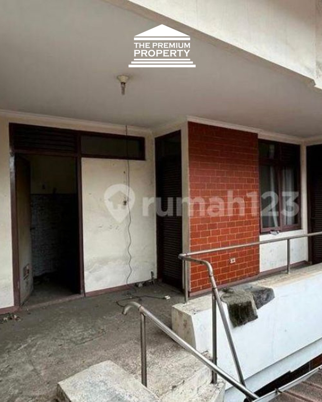 Dijual Rumah di Setiabudi, Rumah Tua 2 Lantai, Jalan Lebar 3 mobil