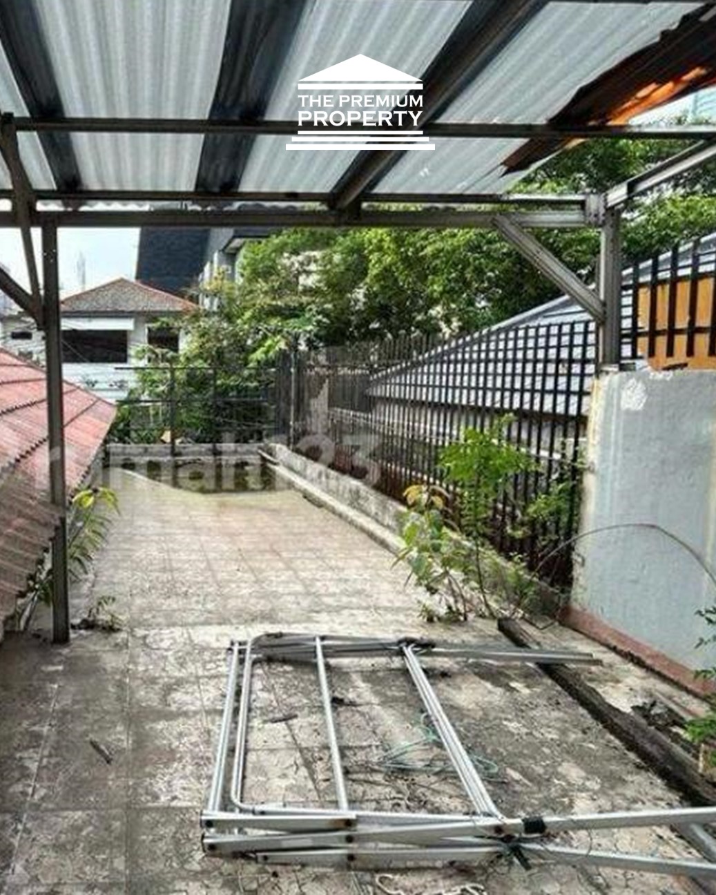Dijual Rumah di Setiabudi, Rumah Tua 2 Lantai, Jalan Lebar 3 mobil