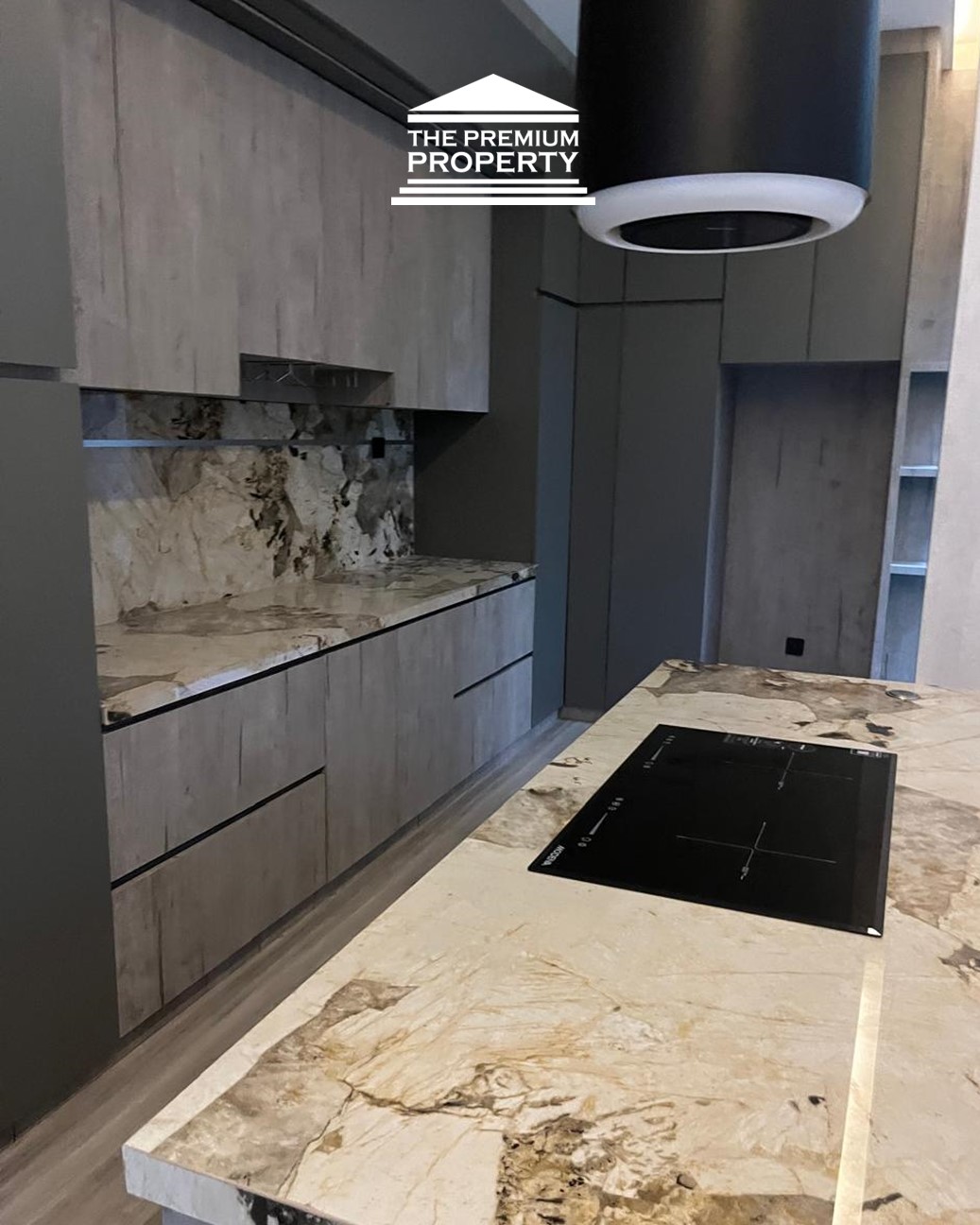 Brand New House 3 Lantai, Ada Tempat Lift! Rumah Dijual di Pondok Indah.