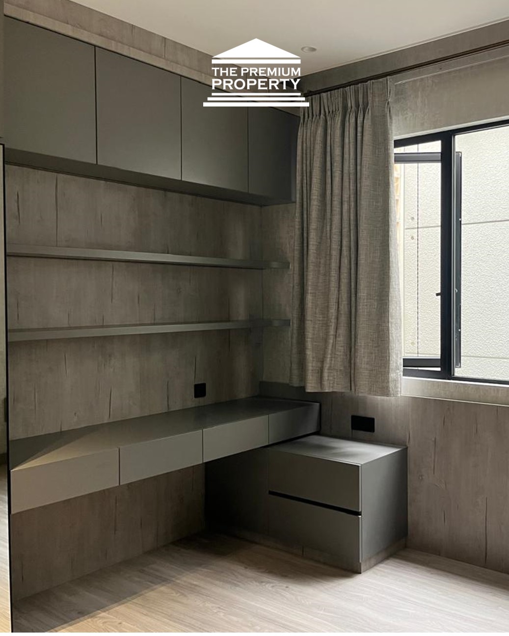 Brand New House 3 Lantai, Ada Tempat Lift! Rumah Dijual di Pondok Indah.