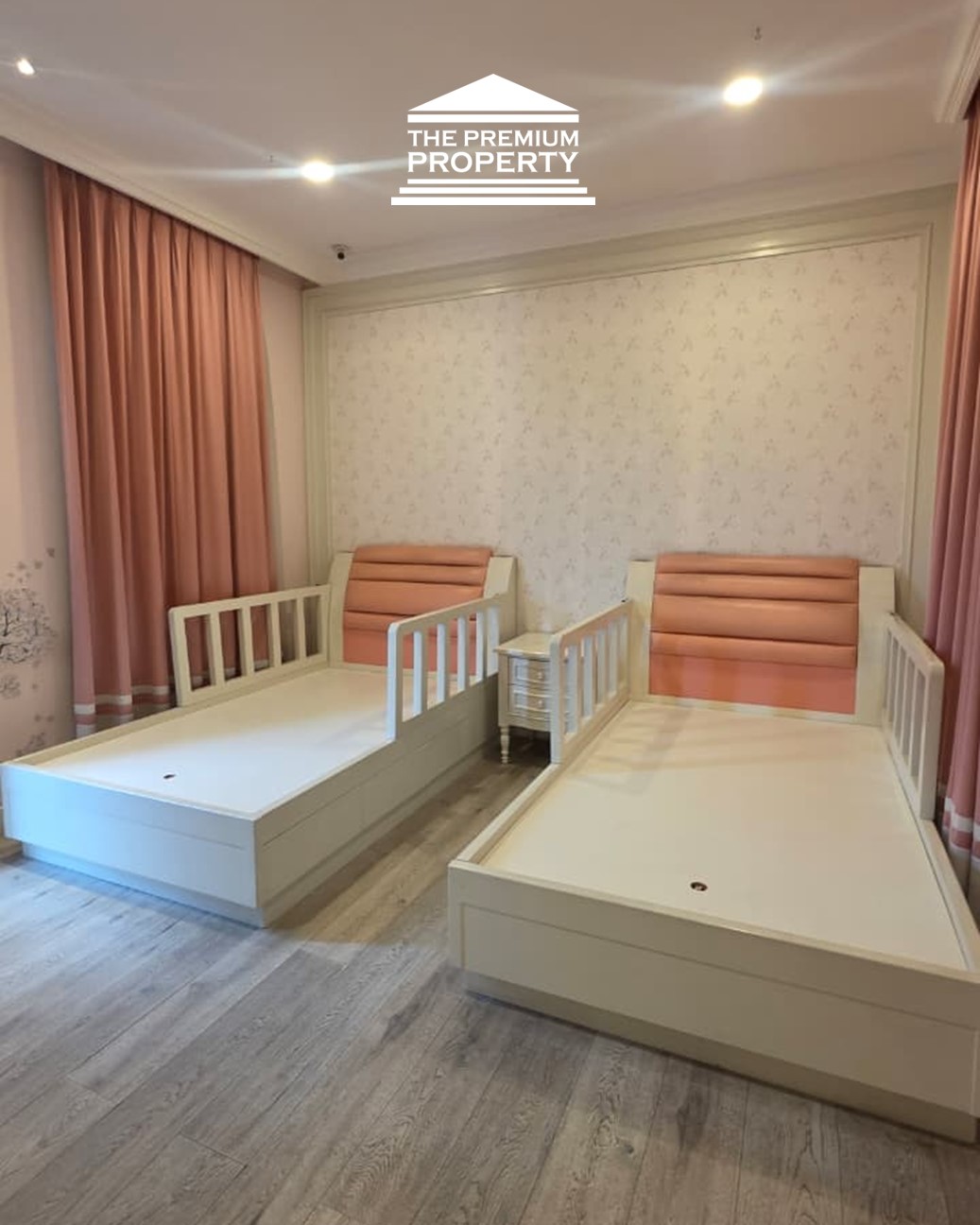 Langka! Rumah Mewah Semi Furnished Dekat Scbd & Gunawarman. Jalan Lebar!