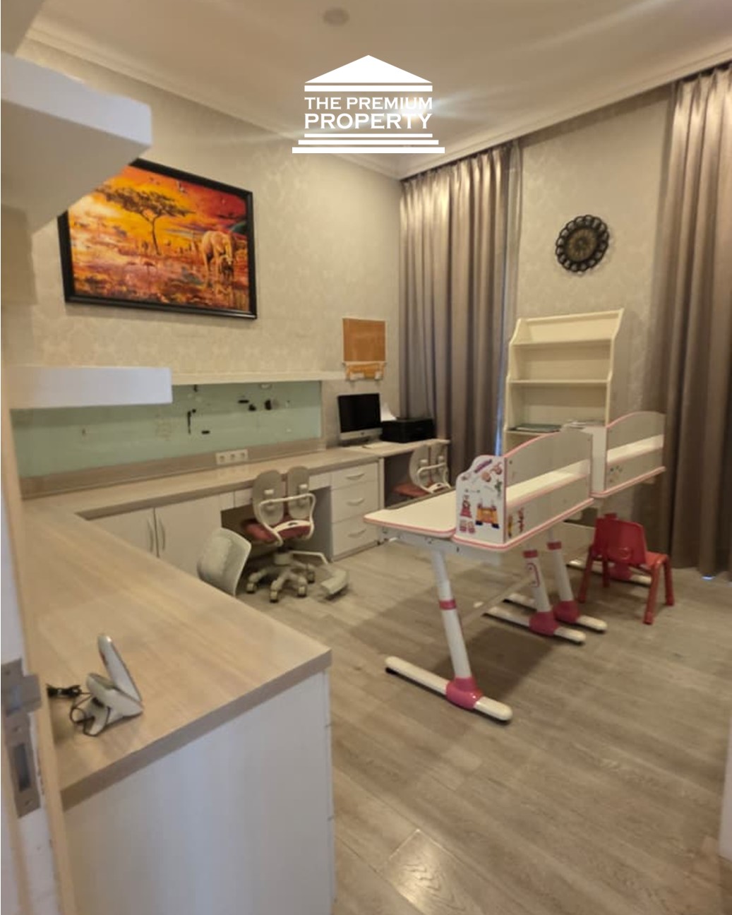 Langka! Rumah Mewah Semi Furnished Dekat Scbd & Gunawarman. Jalan Lebar!