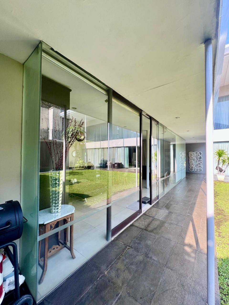 Rumah Cocok Usaha Resto, Cafe, Klinik, Kantor, Area Dekat Panglima Polim, Dharmawangsa, Blok M