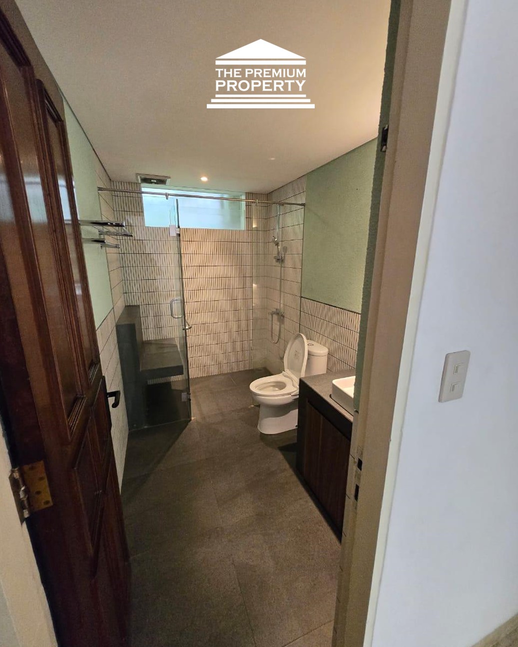 Dijual Rumah 1 Lantai di Area Kebayoran Baru. Lokasi Prestisius, Ada Kolam Renang