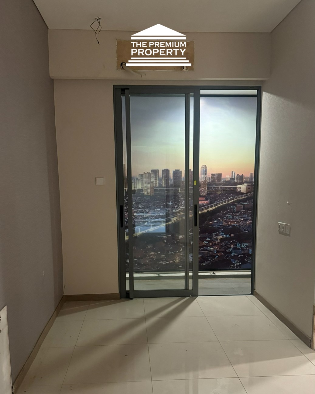 Dijual Rumah 1 Lantai di Area Kebayoran Baru. Lokasi Prestisius, Ada Kolam Renang