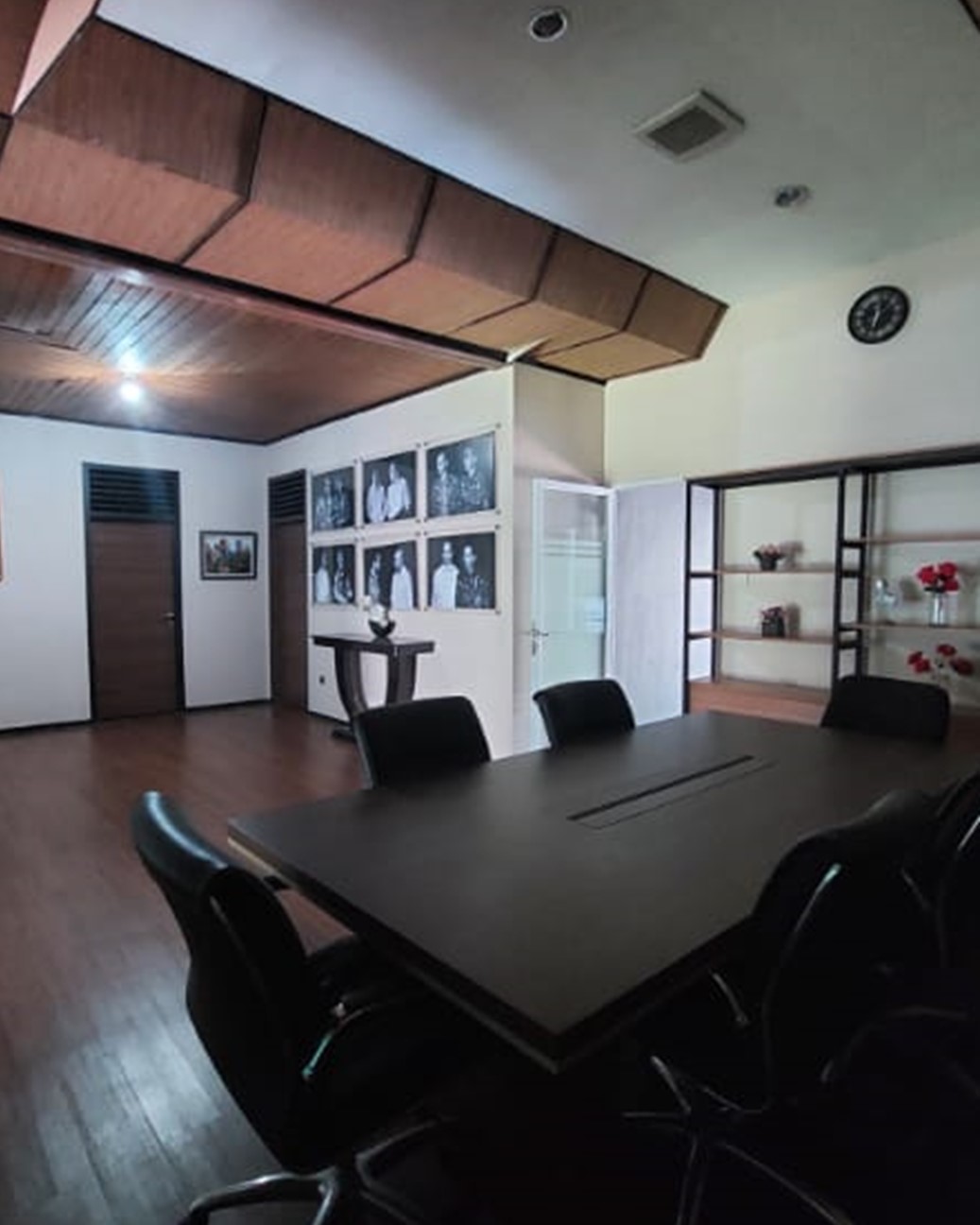 Dijual Rumah di Cipete, Dekat MRT, Rumah Waris, Area Service Bangunan Sendiri, Parkir Banyak