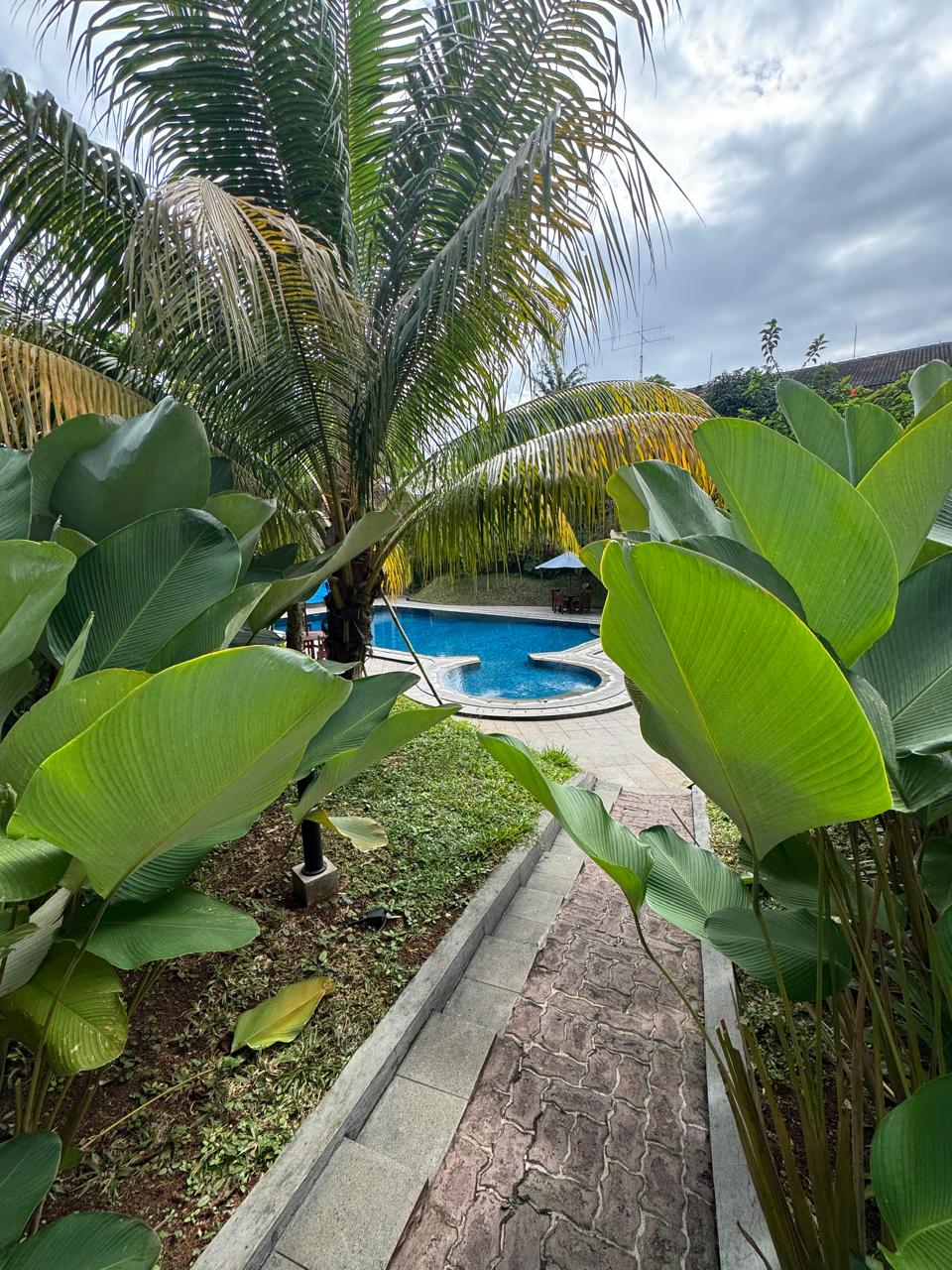 Rumah Disewakan di Cipete, Dalam Komplek Townhouse, Semi Furnished, Partially Renovated