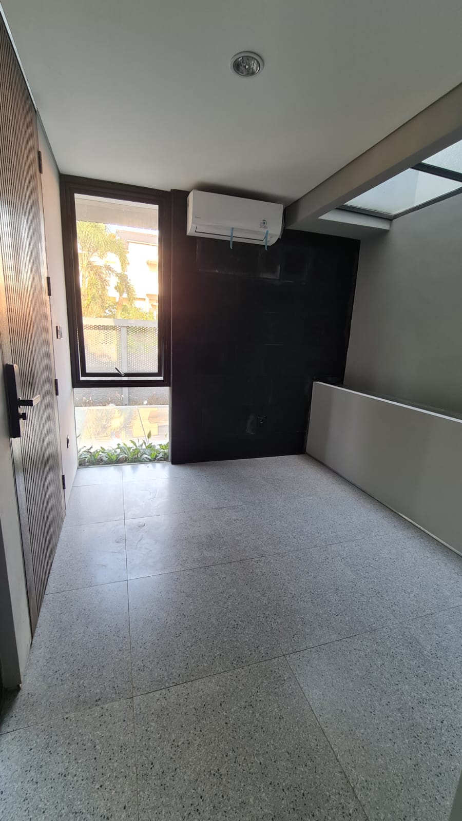 Rumah Brand New di Permata Hijau, 3,5 Lantai, Smart Home System, Dalam Town House