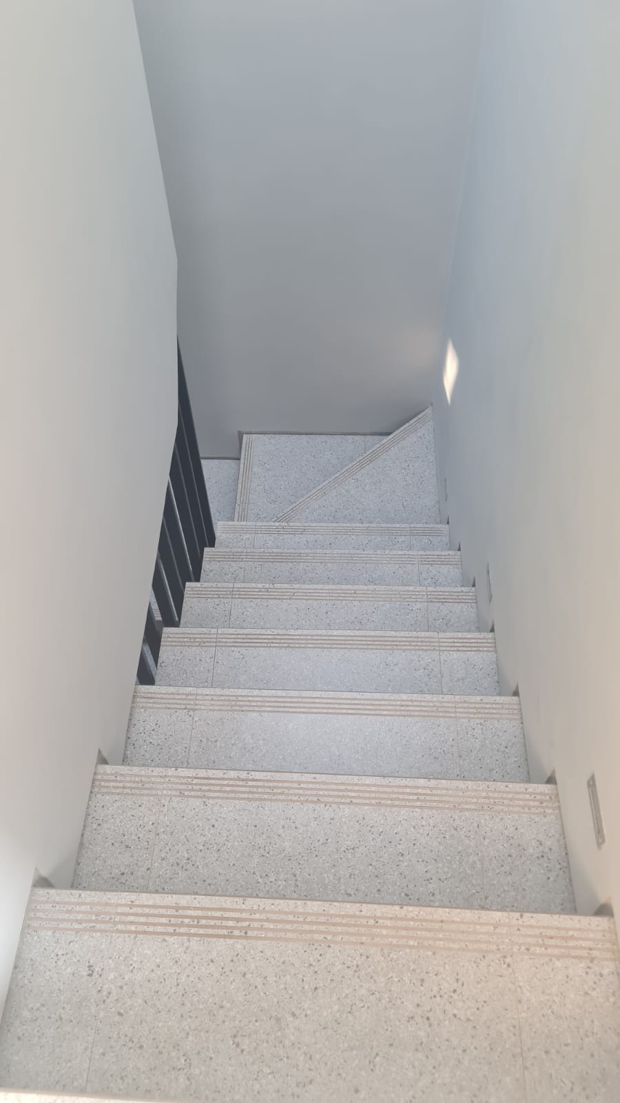 Rumah Brand New di Permata Hijau, 3,5 Lantai, Smart Home System, Dalam Town House