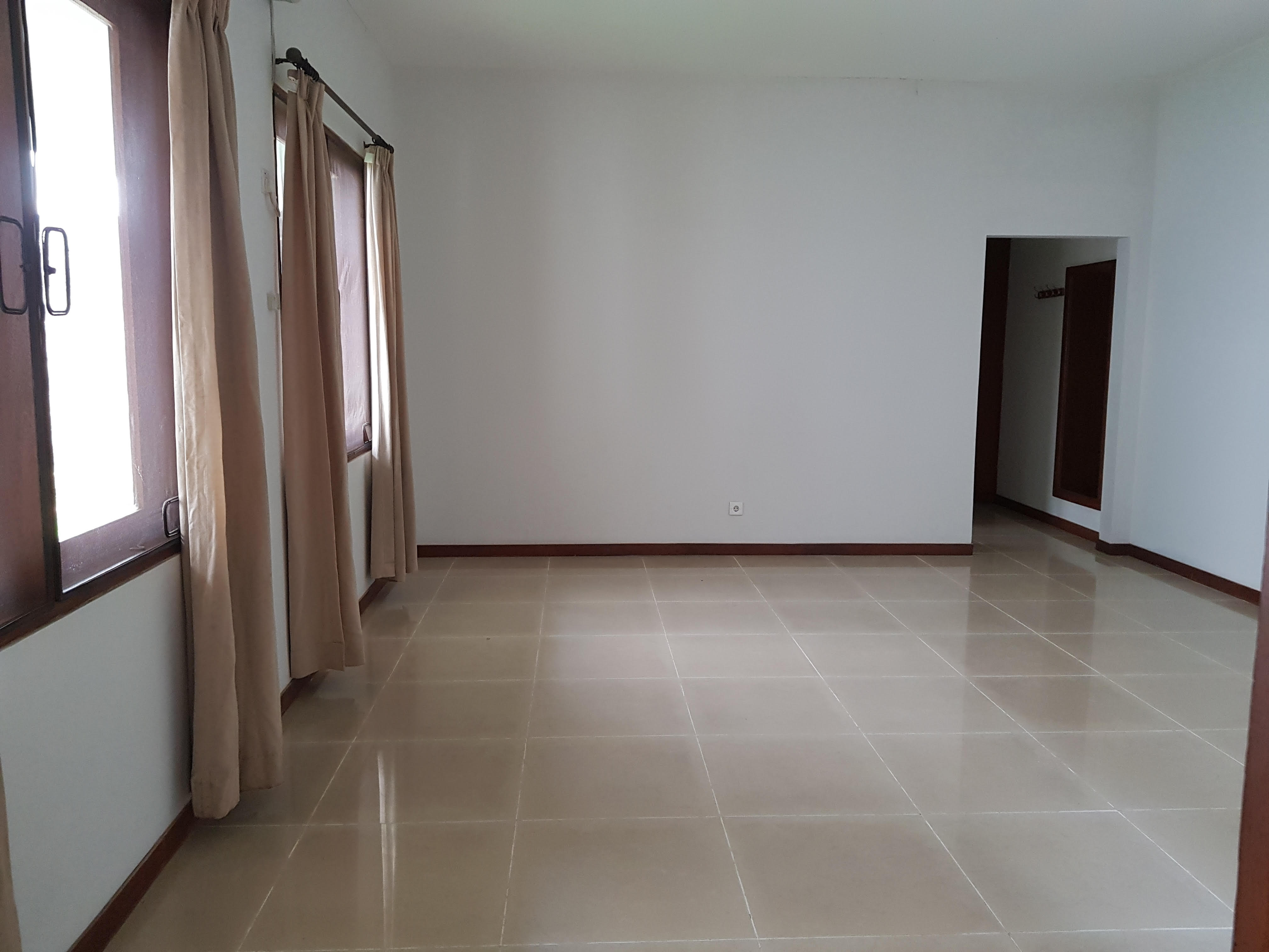 Rumah Nyaman Siap Huni di Lokasi Strategis Simprug Permata Hijau Kebayoran Baru