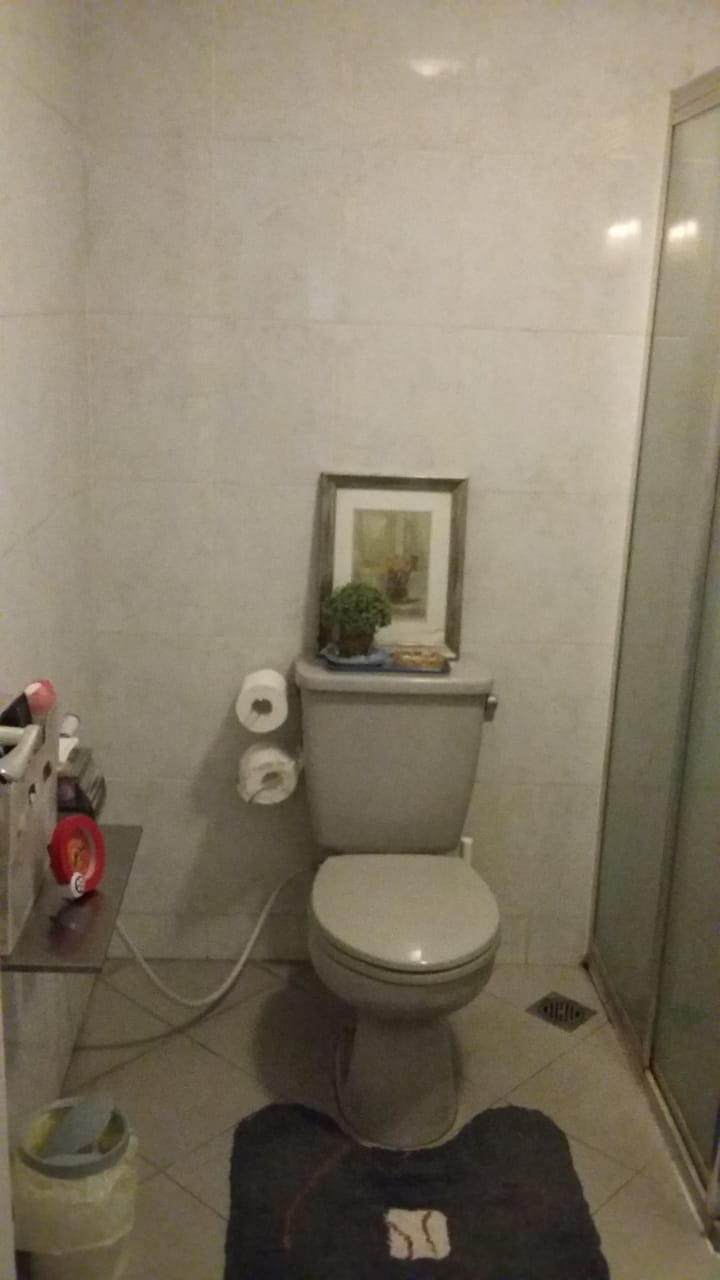 Dijual Rumah Cantik Siap Huni. Area Tenang, Dekat MRT