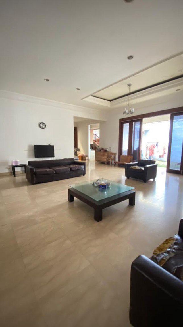 Rumah Dijual di Kebayoran Baru, 4 KT