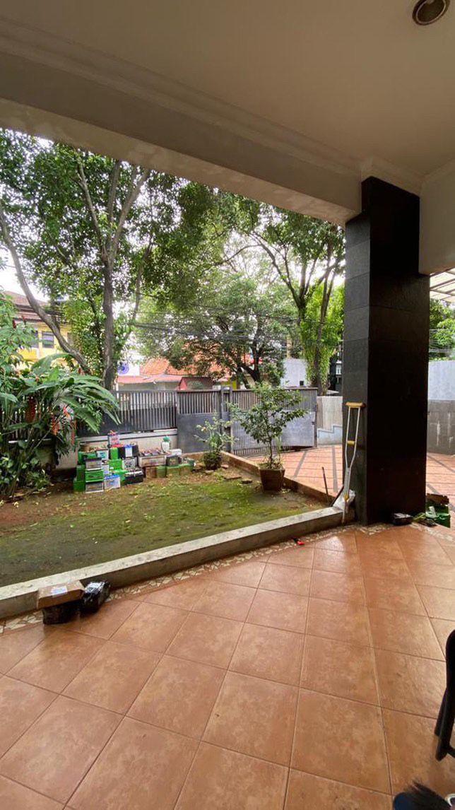 Rumah Dijual di Kebayoran Baru, 4 KT