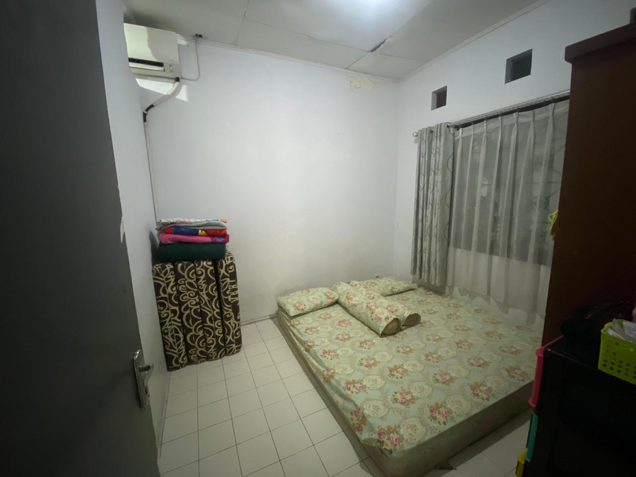 Rumah Hoek 2 Lantai di Graha Raya Bintaro, Ada Kolam Ikan Koi Bisa dirubah Jadi Kolam Renang
