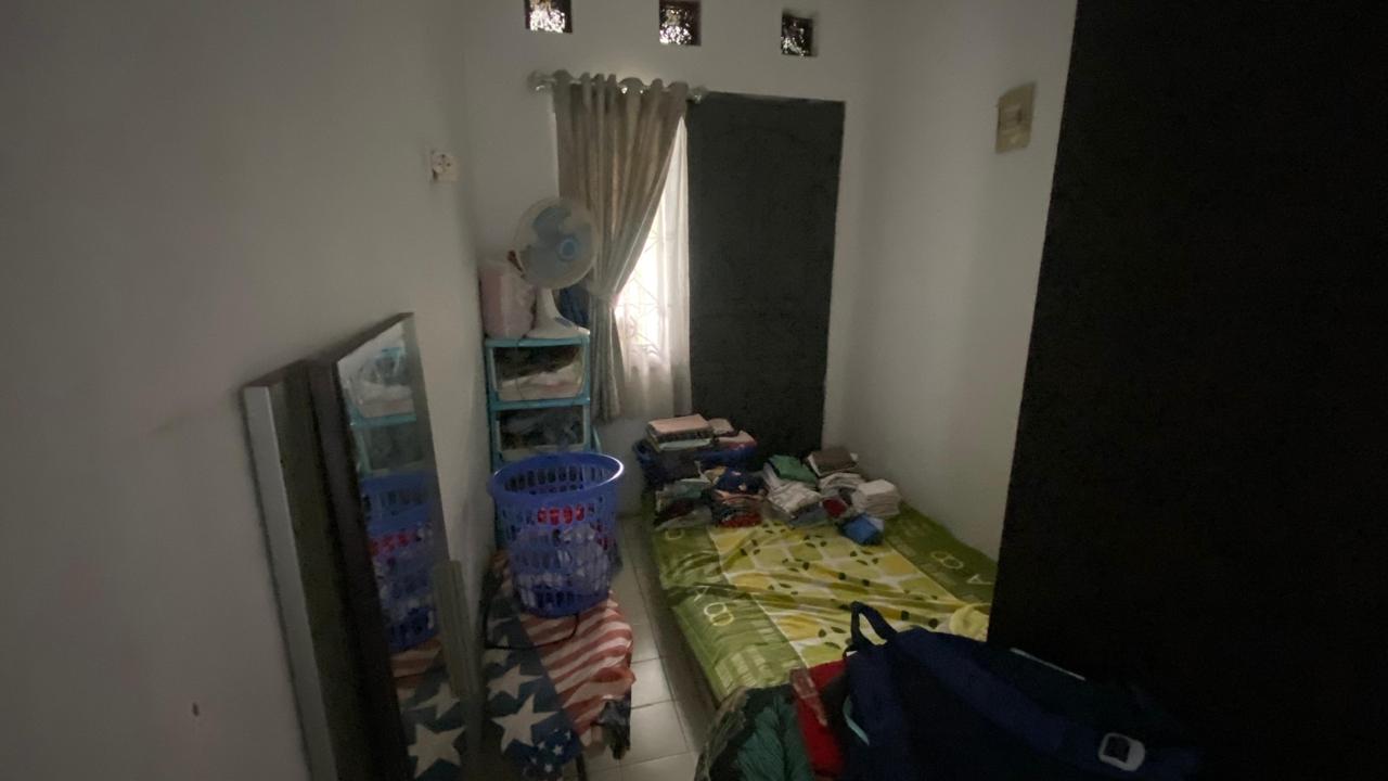 Rumah Hoek 2 Lantai di Graha Raya Bintaro, Ada Kolam Ikan Koi Bisa dirubah Jadi Kolam Renang
