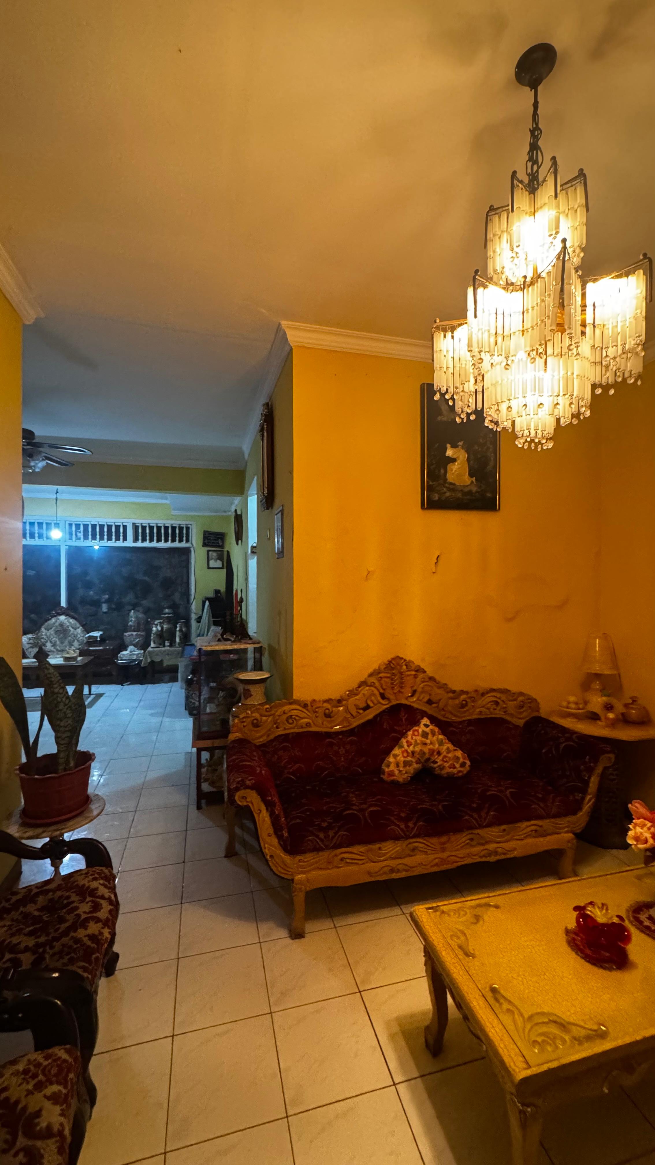 Jual Rumah Hitung Tanah, Hanya 8 Menit Ke Pakuwon Mall Bekasi