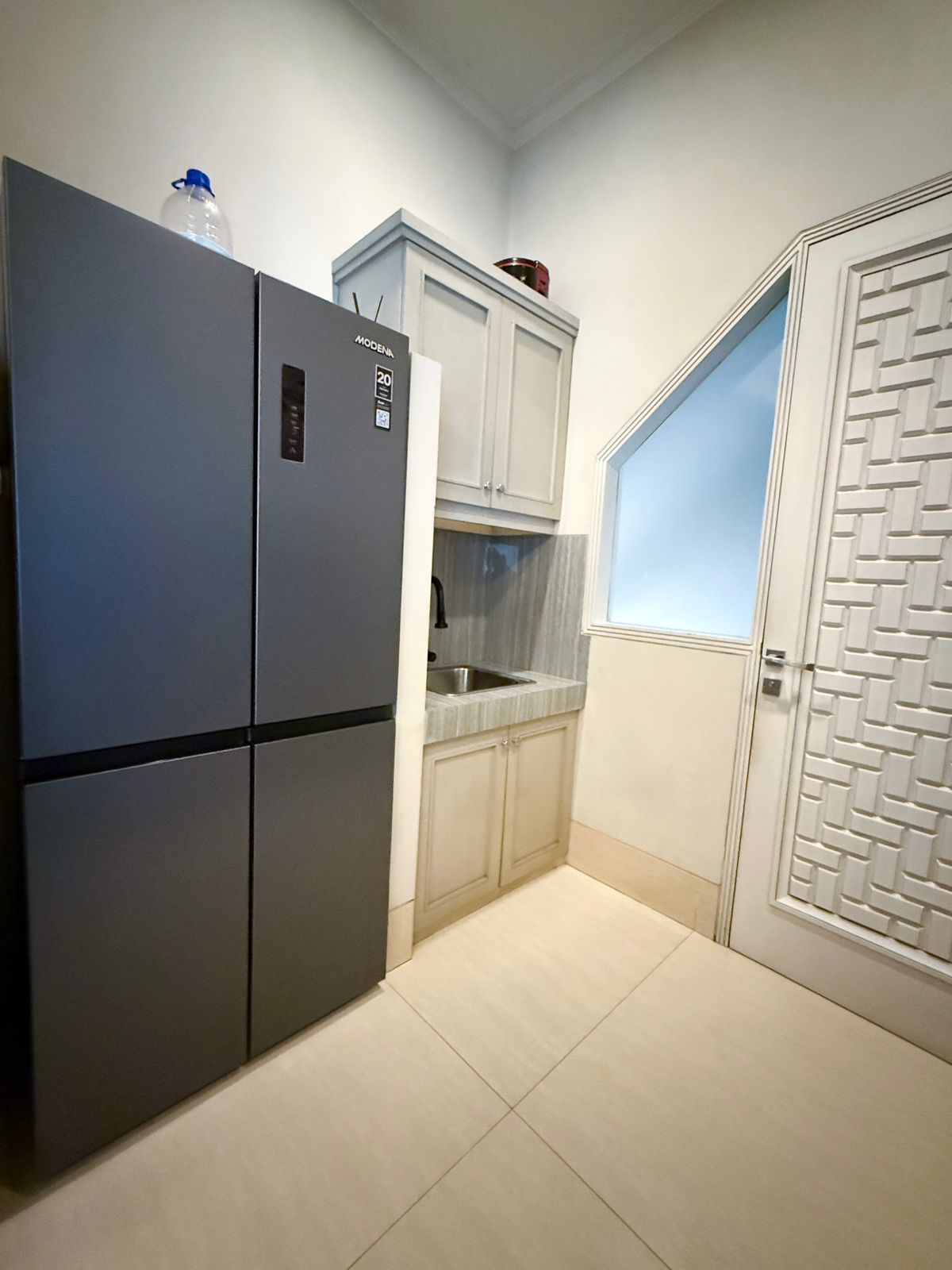 Rumah Dalam Komplek, Security 24 Jam, Furnished, Bebas Banjir