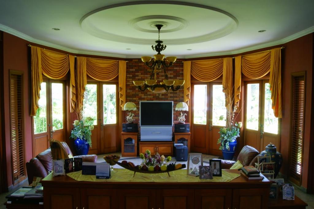 Rumah Dijual di Cinere, Lokasi Tenang, Jalan Lebar, Fully Furnished